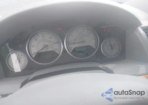 2010 Chrysler Town & Country Limited from USA, damaged, VIN 2A4RR6DX1AR220482